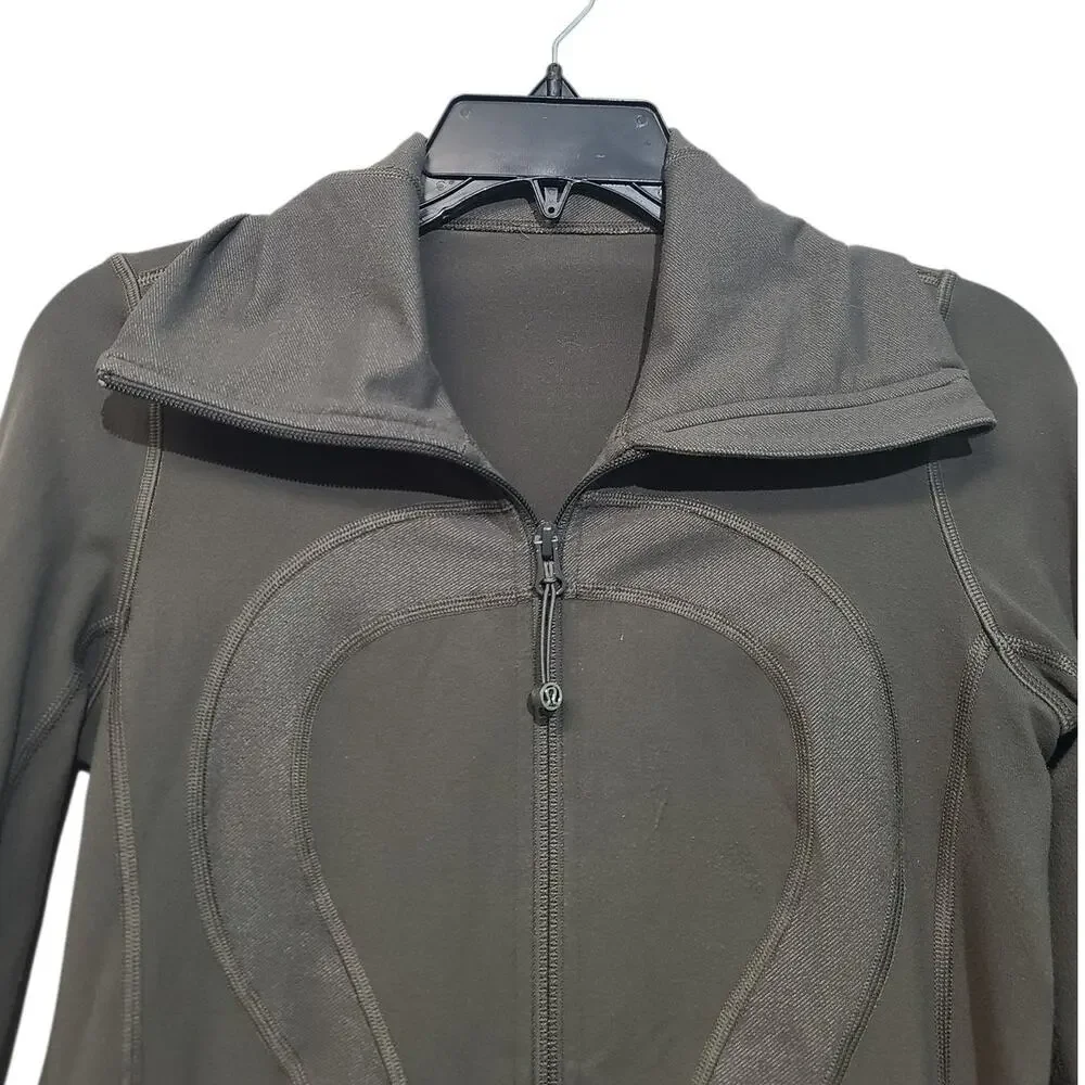 Lululemon In Stride To-and-From Jacket Army Green Size 4 GUC - Picture 8 of 8